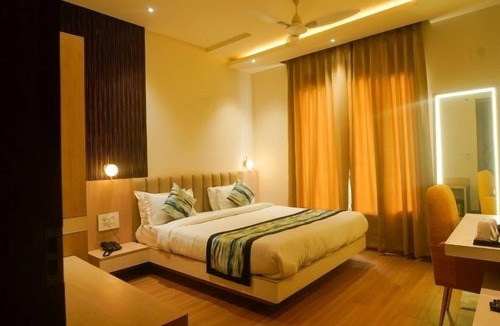 Alambagh Hotel | Familia Hotel and Banquets