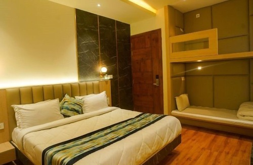Alambagh Hotel | Familia Hotel and Banquets