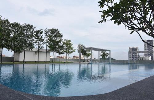 The Strand Apartment | Family Cozy Homestay - Alpha IVF at Strand Mall
