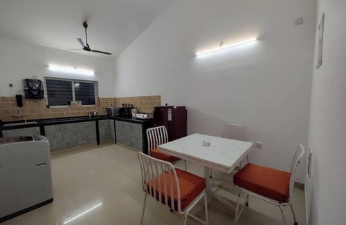 Kudal Apartment | Family Friendly 2 Bedroom Apt in Siolim with Pool, WiFi, and AC. Enjoy your stay