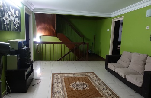 Taman Bangi House | Family-friendly semi detached 2.5 storey vacation home