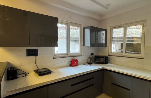 Shyam Nagar Apartment | FamJam Onyx Oasis, 4bhk apartment