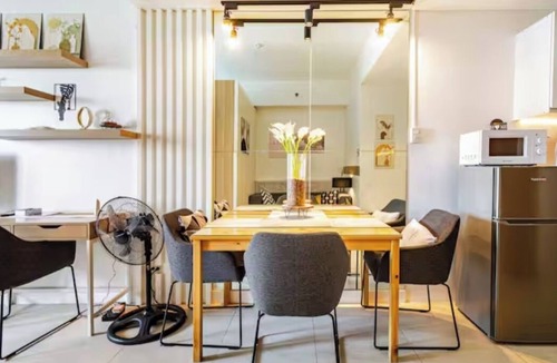 Bagumbayan Condo | Fancy Suite near Eastwood with Awesome Balcony!