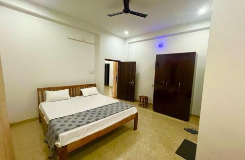 Varanasi House | Farm View Homestay