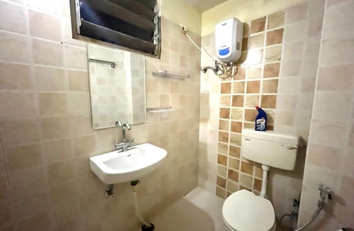 Varanasi Apartment | Feels like a homestay at Krishna Apartment in Varanasi. Your searches end here!