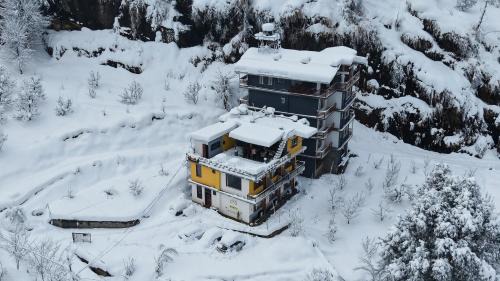 Old Manali Hostel | Firefly Hostel