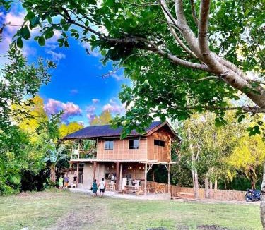 Lazi House | Firefly Treehouse Cafe and Bar