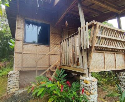 Lazi House | Firefly Treehouse Cafe and Bar