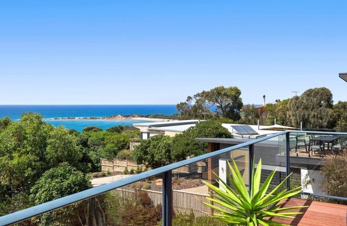 Anglesea House | First Point Anglesea