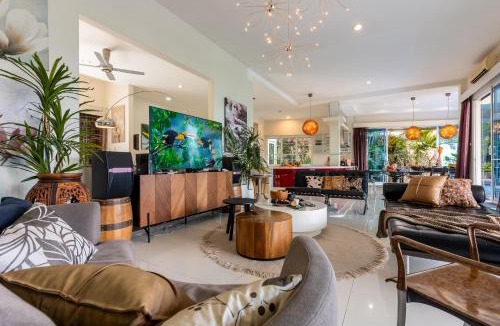 Kampung Haji Abdullah Hukum Villa | Flame of the Forest Retreat 38Pax 8R7B Pool Villa Kuala Lumpur