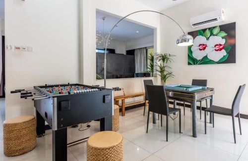 Kampung Haji Abdullah Hukum Villa | Flame of the Forest Retreat 38Pax 8R7B Pool Villa Kuala Lumpur