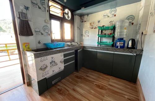 Ziro Bed & Breakfast | Flat 9-RJ Shant Apartment &Homestay