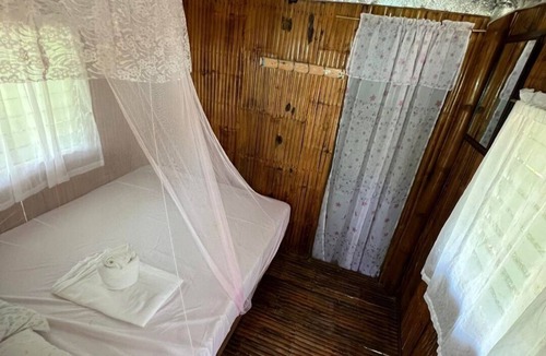 El Nido House | Floresita's Beach Resort