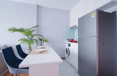 Chang Khlan Apartment | Fresh Style Room-Rootop pool-Chiang Mai Downtown