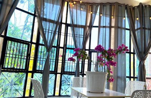 Sarnath Apartment | Full AC 2BHK with Kitchen near Temple