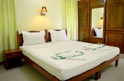 Venganoor Bed & Breakfast | Ganesh Ayurveda holiday home bed and breakfast