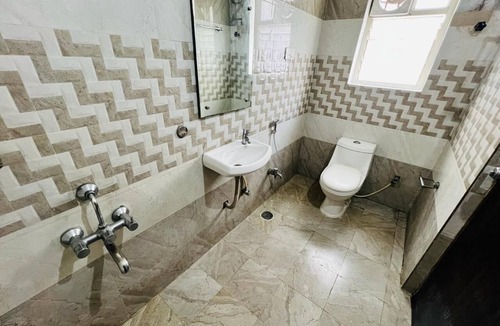 HITEC City Apartment | Gayathri Heights