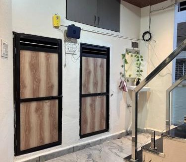 Ujjain House | Ghar Jaisa Stay