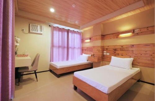 Coron Town Proper Hostel | GHIELLANIQA INN