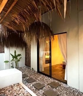 Burgos Apartment | Ginhawa Stay Private Pool Studio