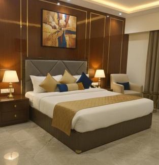 Kurla West House | Glitz Beverly-Near US Consulate Kurla