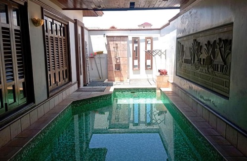 Taman Tanjung Ski Chalet | GLX Private Pool Villa