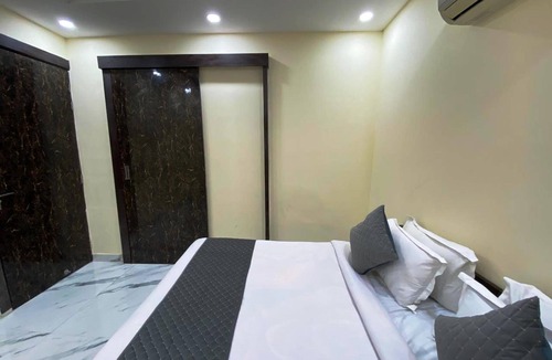 Noida Other | GoBravo 72- 3BHK Farm with Pool & Garden Sec150 Noidan