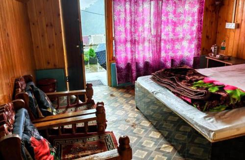 Rishop House | Golays Homestay By StayApart