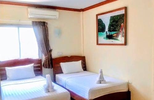 Ko Phi Phi Hostel | Golden Bee PhiPhi Hostel
