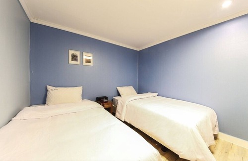 Daeheung-dong Hotel | Golden Hill