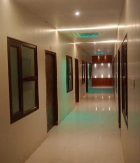 Sultanpur Hostel | GOLDEN PLAZA BANQUET
