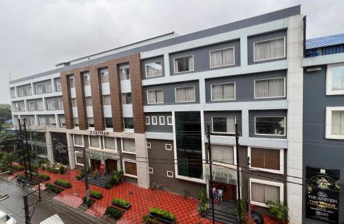 Berhampore Hotel | Golden Retreat