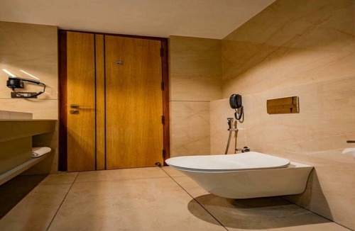 Kannur Hotel | Grand Benale
