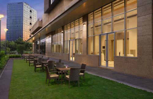 Gandhinagar Hotel | Grand Mercure Ahmedabad GIFT City - An Accor Hotels Brand