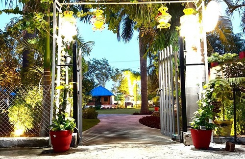 Knowledge Park III Hotel | Green Leaf Cafe And Home Stay