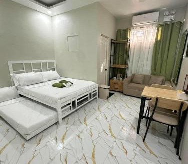 Milaor Hotel | Green Meadows Residence Naga