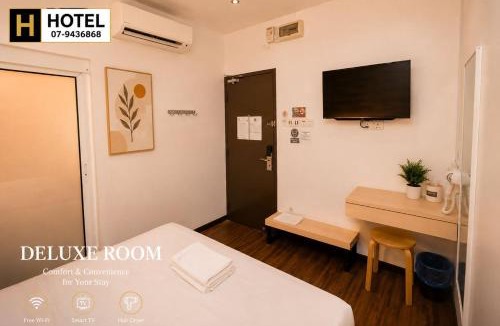 Segamat Hotel | H Hotel