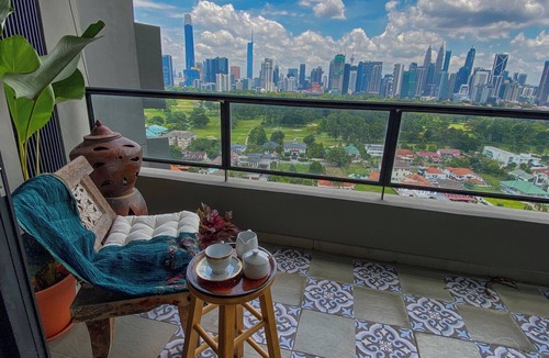 Desa Pandan Apartment | Halal Luxe: 2BR Iconic KL Views w Full Kitchen