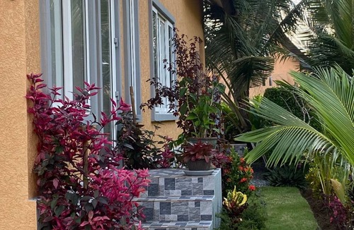 Klong Son Villa | Half-moon pool villa