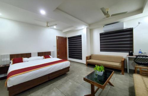 Thrippunithura Hotel | Halo Residency