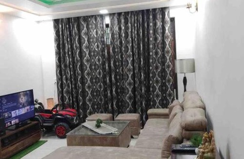 Greater Noida Villa | Happy Feet Homestay 15 mins distance from Expo Mart