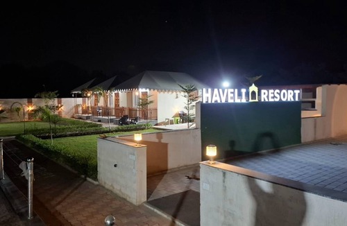 Jaipur District Other | HAVELI RESORT FARMnn3-bedroom farmhouse in marvelous Hathod with AC, WiFi
