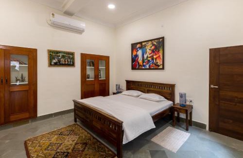 Pink City Bed & Breakfast | Heart of the City Homestay by Rashmi