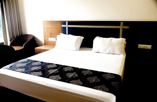 Himatnagar Hotel | Heaven7 Hotel & Resort