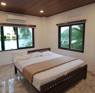 Kumbalam House | Heavenly Medows
