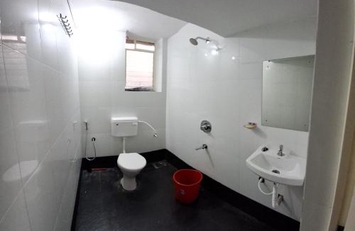 Caranzalem House | Hide spot home stay & tour