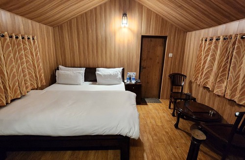 Mount Abu Hotel | Hill 'N' You - A Boutique Garden Resort