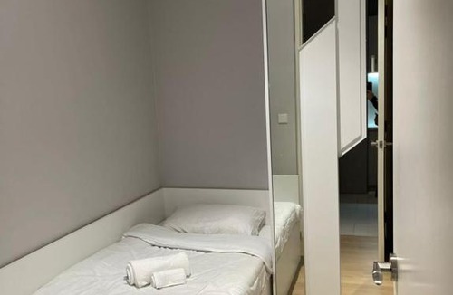 Shah Alam Apartment | Hill10 Residence I-city Bedroom Apartment with Infinity Pool & Free-parking
