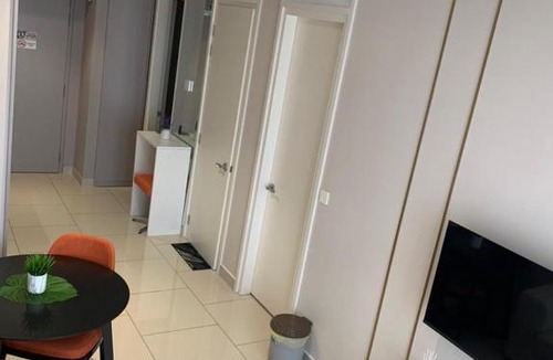 Shah Alam Apartment | Hill10 Residence I-city Bedroom Apartment with Infinity Pool & Free-parking