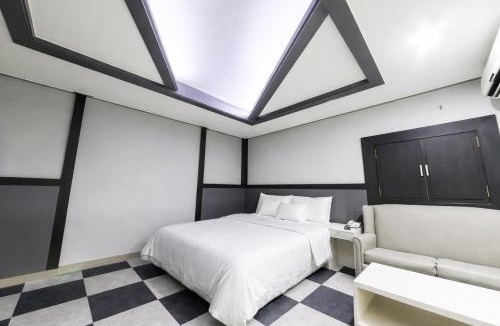 Dongducheon Hotel | Hive Hotel